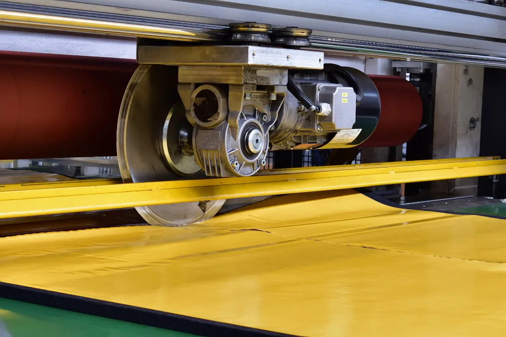Laminating machine - In-line cutting